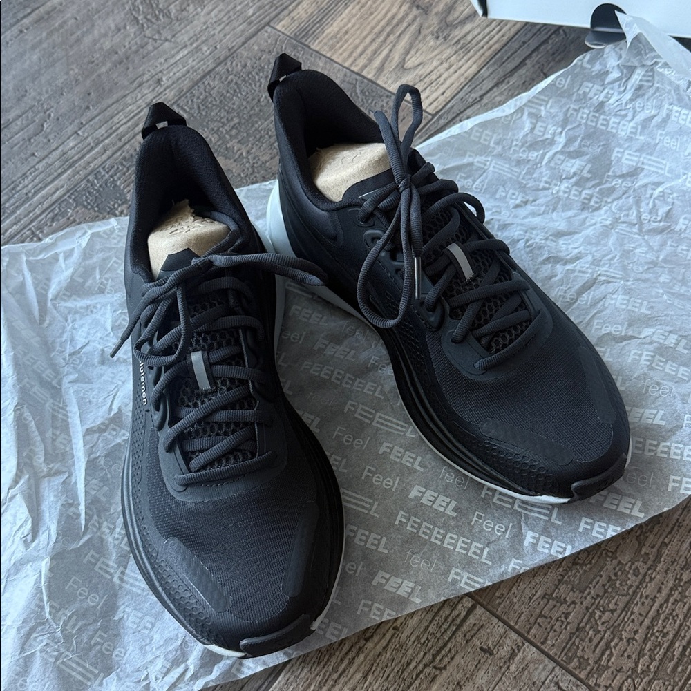 lululemon athletica 	
Women's Blissfeel Trail Running Shoe - Picture 8 of 10
